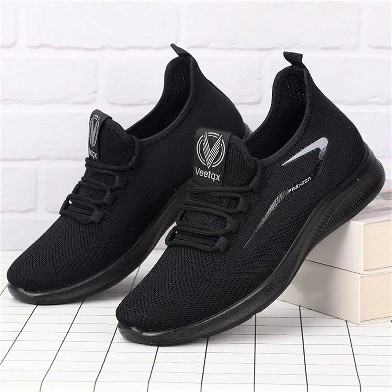 Men's Non Slip Tennis Sneakers Comfortable Breathable Lightweight Tennis Shoe Men's Sport Breathable Mesh Shoes